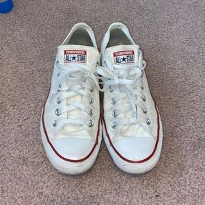White converse low tops